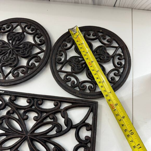 Southern Living At Home Estate 3 Piece Cast-Iron Trivet Set Round And Rectangle - Picture 5 of 5